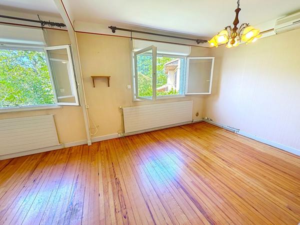 MAISON FAMILIALE À PAMIERS AVEC 5 CHAMBRES ET GRAND TERRAIN