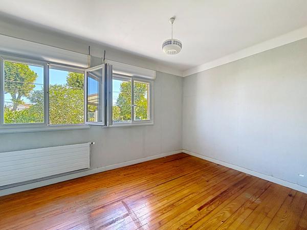 MAISON FAMILIALE À PAMIERS AVEC 5 CHAMBRES ET GRAND TERRAIN