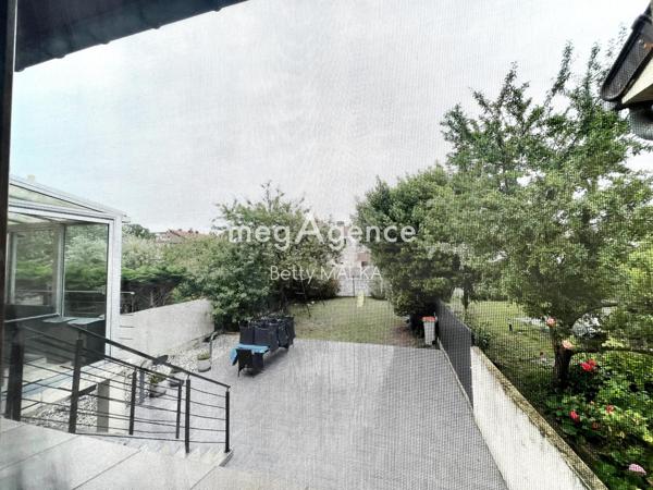 Maison à STAINS, 93240 - 4 pièces 110m²