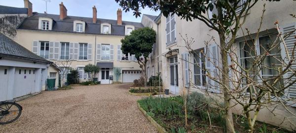 APPARTEMENT BLOIS DE 73.87 m2 AVEC TERRASSE /PATIO ET GARAGE