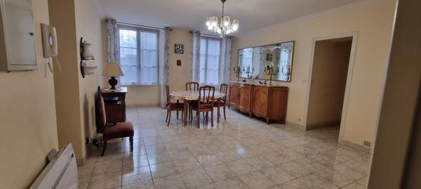 APPARTEMENT BLOIS DE 73.87 m2 AVEC TERRASSE /PATIO ET GARAGE