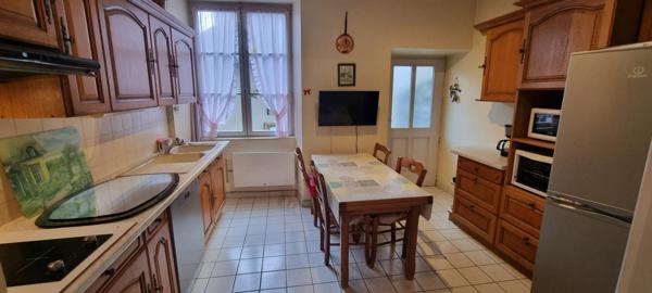 APPARTEMENT BLOIS DE 73.87 m2 AVEC TERRASSE /PATIO ET GARAGE