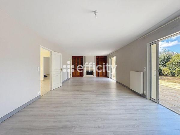 Maison
         6 pièces
        - 172 m² Exclusivité 320 000 € *