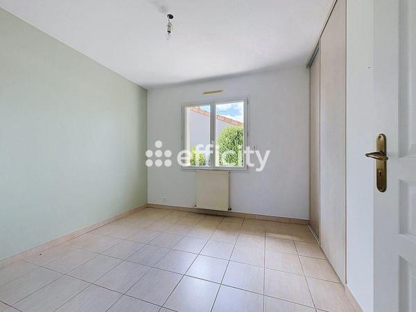 Maison
         6 pièces
        - 172 m² Exclusivité 320 000 € *