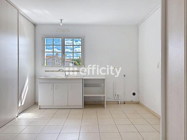 Maison
         6 pièces
        - 172 m² Exclusivité 320 000 € *