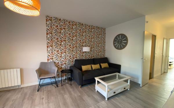 Immeuble à vendre    9 pièces •  Saujon