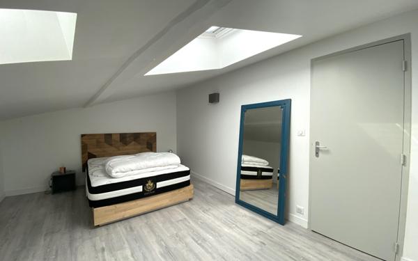 Immeuble à vendre    9 pièces •  Saujon