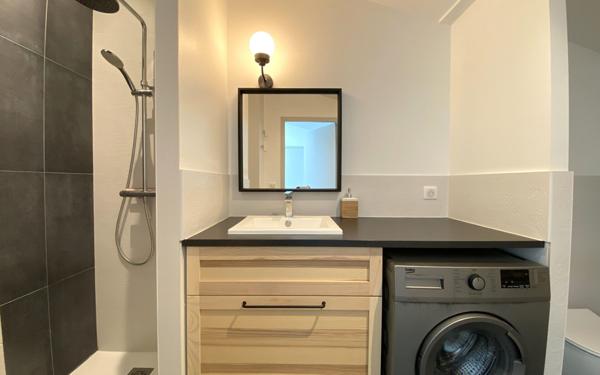 Immeuble à vendre    9 pièces •  Saujon