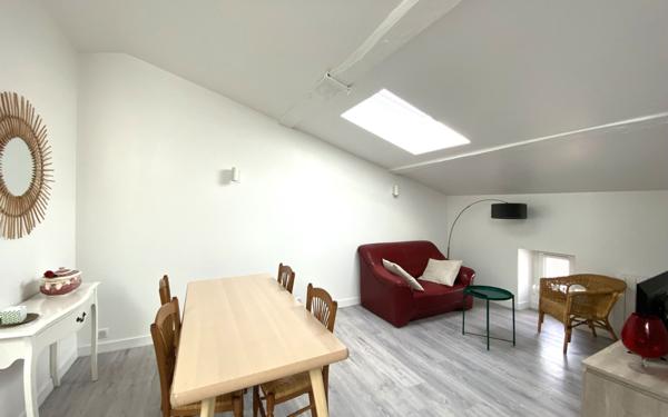 Immeuble à vendre    9 pièces •  Saujon