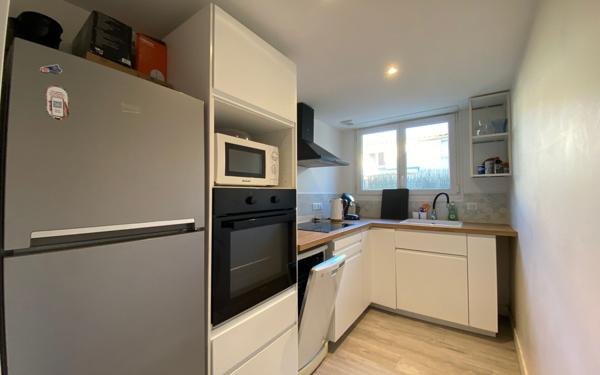 Immeuble à vendre    9 pièces •  Saujon