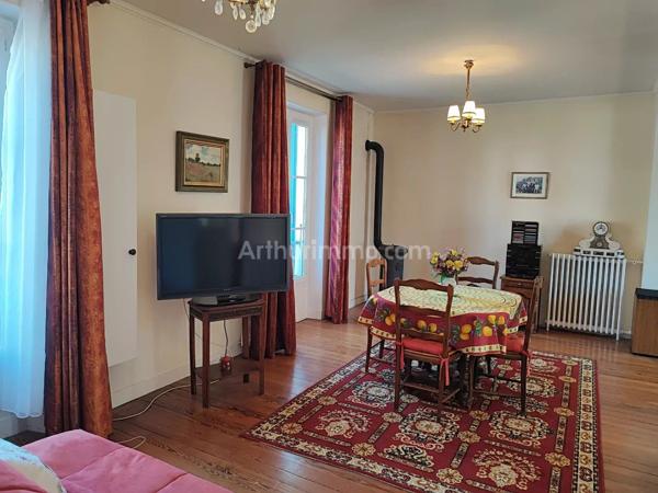 Vente                                                      Maison
                        
                     7 pièces                      135 m2                     à Athis-Mons