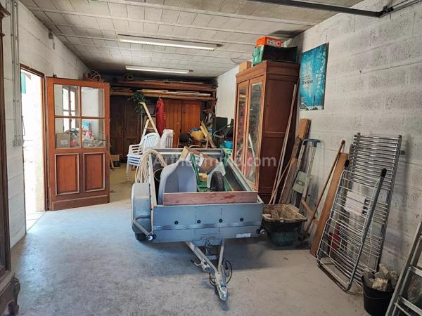 Vente                                                      Maison
                        
                     7 pièces                      135 m2                     à Athis-Mons
