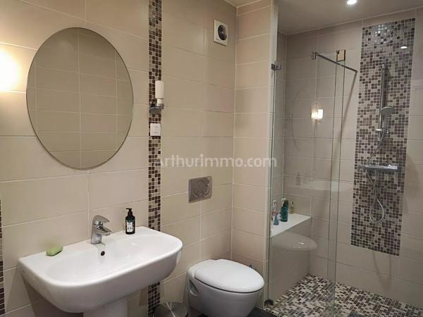 Vente                                                      Maison
                        
                     7 pièces                      135 m2                     à Athis-Mons