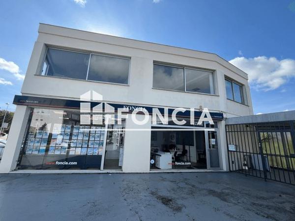 Location Local commercial 4 pièces 75 m² - 127 AVENUE RENE CASSAGNE Cenon 33150