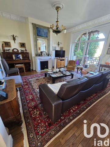 Maison 8 pièces de 239 m² à Dormans (51700)