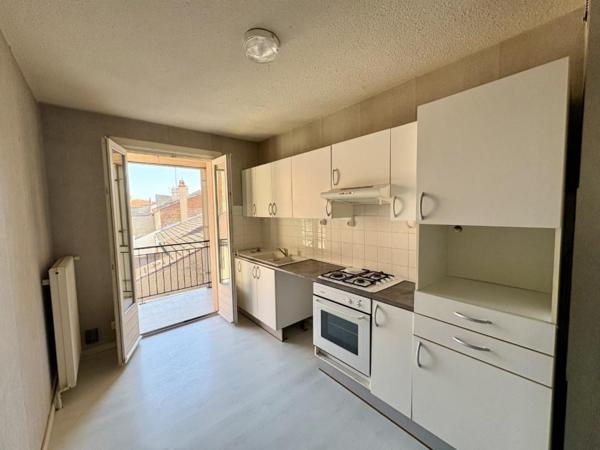 APPARTEMENT T3 A LOUER A ROANNE - CENTRE VILLE