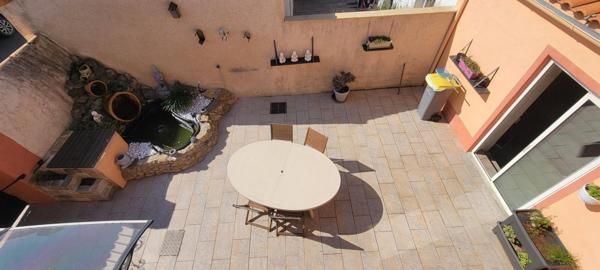 MAISON AVEC DE BEAUX VOLUMES