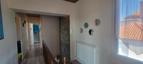 MAISON AVEC DE BEAUX VOLUMES