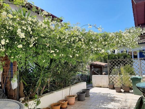 Magnifique appartement à vendre d'une suface de 88 m² avec une terrasse de 70m² et garage sur 30 m².