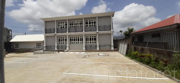 Location local commercial Fort-de-France - 1 pièce(s) - 16 m² - 700 €/mois