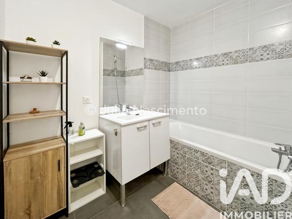 Location appartement 3 pièces 59 m² Ivry-sur-Seine