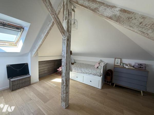 SAINT-BRIAC-SUR-MER – Hyper-centre – Maison familiale atypique avec jardin exposé plein sud
