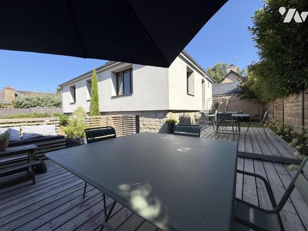 SAINT-BRIAC-SUR-MER – Hyper-centre – Maison familiale atypique avec jardin exposé plein sud