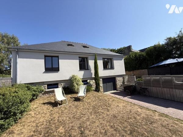 SAINT-BRIAC-SUR-MER – Hyper-centre – Maison familiale atypique avec jardin exposé plein sud