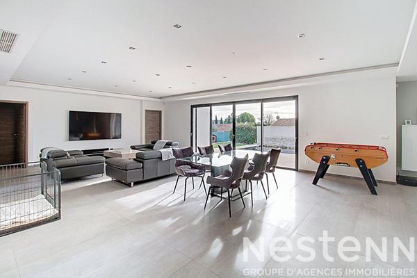 A VENDRE DRAGUIGNAN - MAISON NEO PROVENCALE DE PLAIN PIED de 180m² avec GARAGE et PISCINE