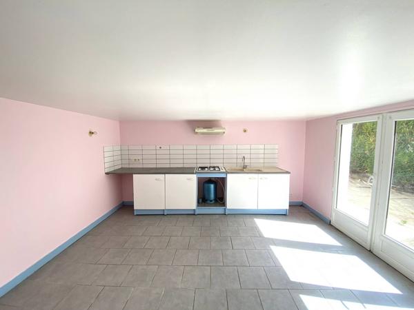 Maison F2 dans village calme , Beautheil