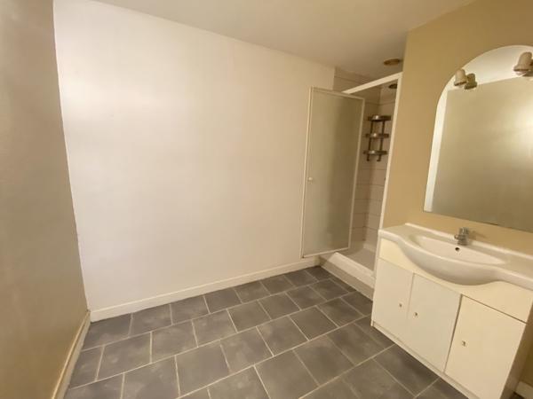 Maison F2 dans village calme , Beautheil