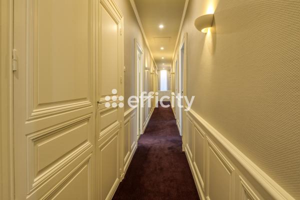 Appartement
         8 pièces
        - 232 m² Bien prestige 675 000 € *