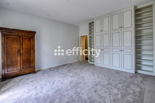 Appartement
         8 pièces
        - 232 m² Bien prestige 675 000 € *