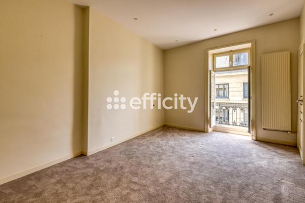 Appartement
         8 pièces
        - 232 m² Bien prestige 675 000 € *