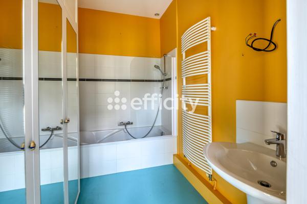 Appartement
         8 pièces
        - 232 m² Bien prestige 675 000 € *