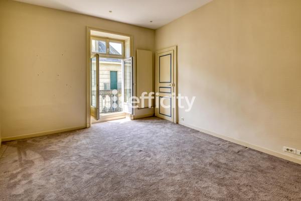 Appartement
         8 pièces
        - 232 m² Bien prestige 675 000 € *