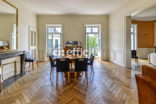 Appartement
         8 pièces
        - 232 m² Bien prestige 675 000 € *