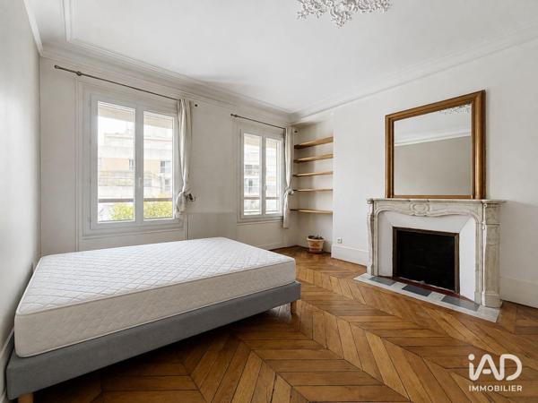 Location appartement 3 pièces 78 m² Paris 11