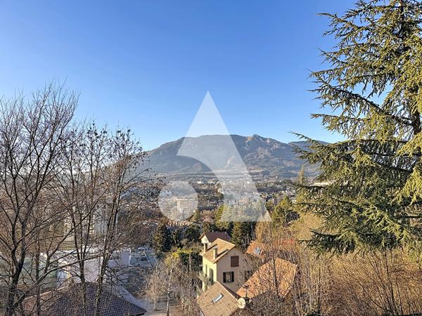 Maison 8 pièces 246.9 m2