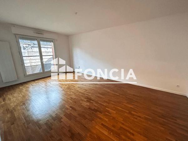 Location Appartement 3 pièces 62.6 m² - 12 RUE EDOUARD NAUD Issy-les-moulineaux 92130