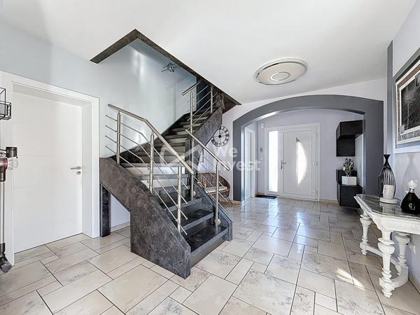 Maison avec suite parentale de plain-pied et piscine à Réhon - Heumont