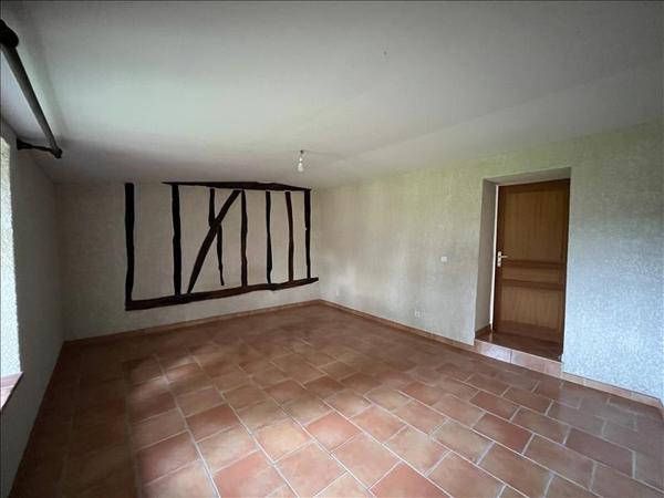 Maison à louer 897 € CC BEDECHAN 4 p 156 m² DPE C