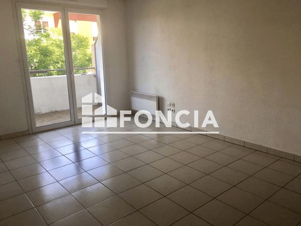 Location Appartement 2 pièces 41.96 m² - 7 TER RUE PAUL BEME Le Passage 47520