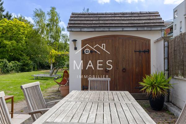 Maison semi-individuelle – parcelle de 570 m2 – 3 chambres – Garage & stationnements privatifs