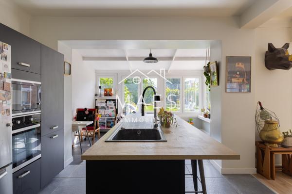 Maison semi-individuelle – parcelle de 570 m2 – 3 chambres – Garage & stationnements privatifs