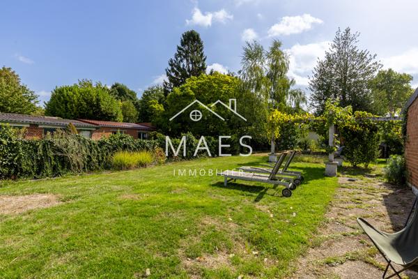 Maison semi-individuelle – parcelle de 570 m2 – 3 chambres – Garage & stationnements privatifs