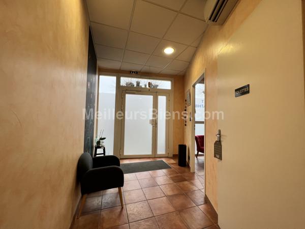 MUR ET BUREAU A USAGE TERTIAIRE CENTRE LA RIOCHE SUR YON