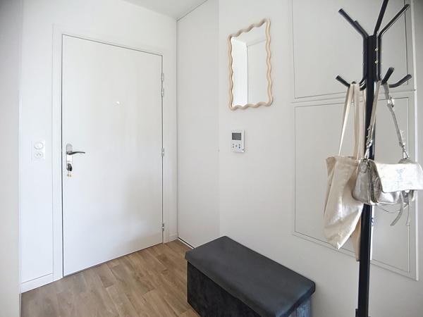 Investissement clé en main : appartement loué et meublé à seulement 10 min d'Angers