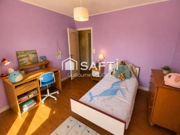 180 m², 5 chambres sur plus de 5 000 m²