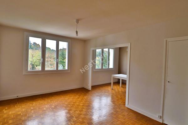 Appartement 4 pièces - Francheville Le Bas - proche commodités - DERNIER ETAGE